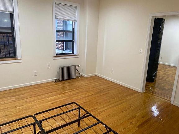 4th image of 65 Lincoln Blvd APT C5