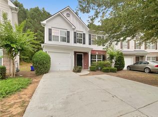 9425 Lakeview Rd, Union City, GA 30291