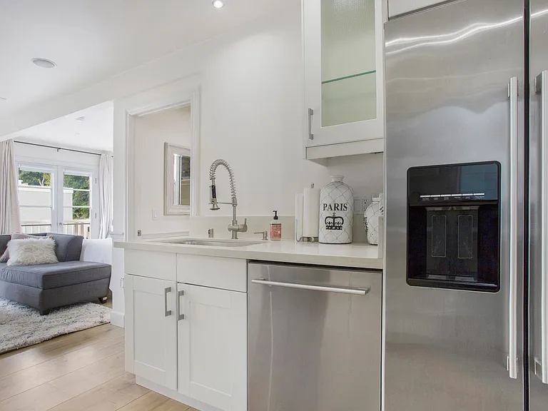 377 Mermaid St — Photo 11