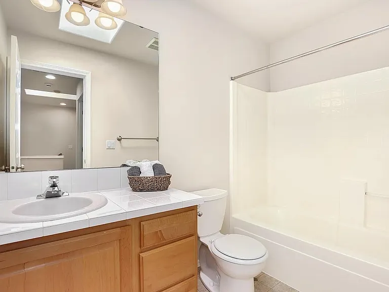 12421 NE 103rd Pl — Photo 30