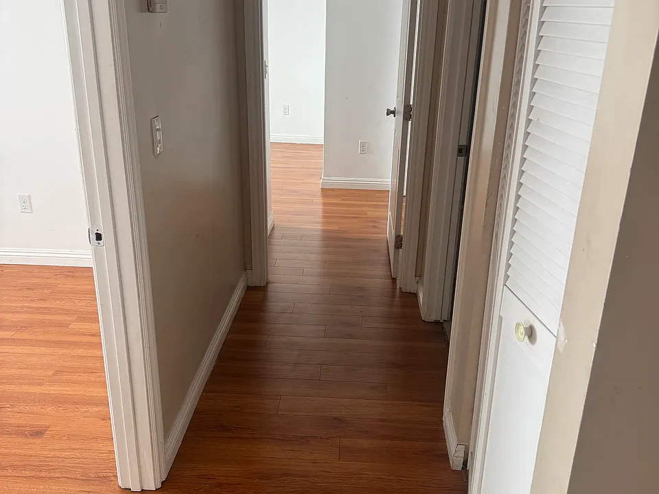 16433 Victory Blvd #104