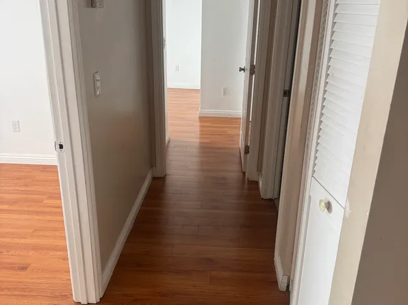 16433 Victory Blvd APT 104, Van Nuys, CA 91406