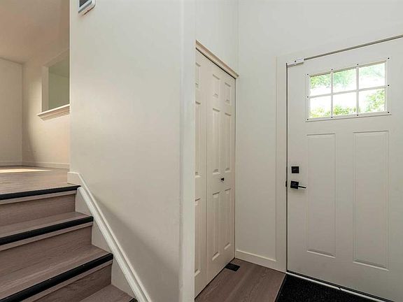2nd image of 4821 N 48th St