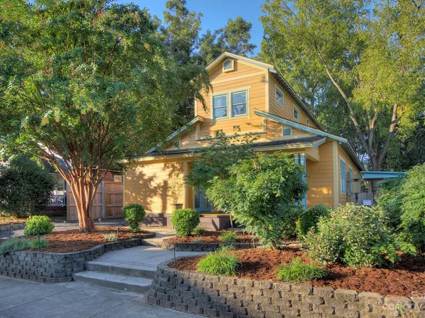 904 E 36th St, Charlotte, NC 28205