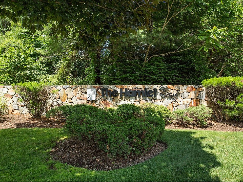 1st image of 97 Foxwood Dr