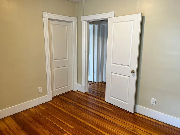 388 Broadway St — Photo 2