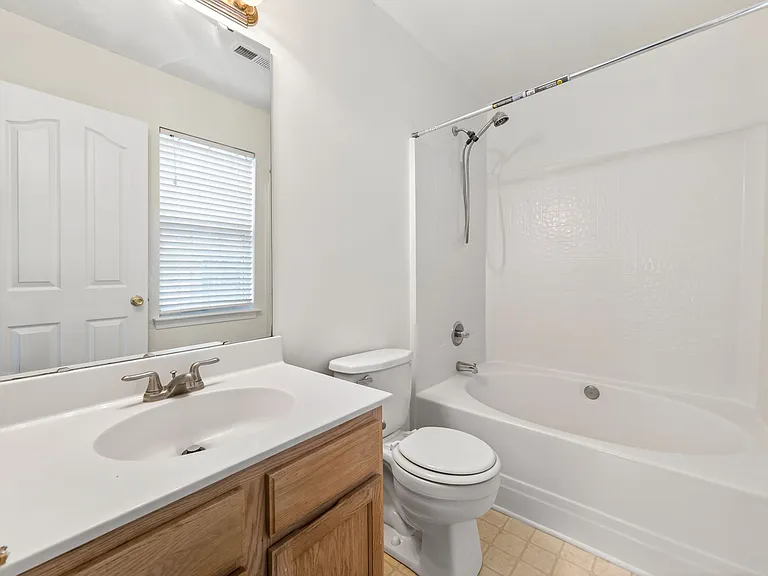 4352 Bubbling Brook Ct — Photo 9