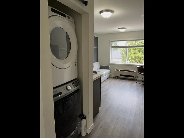612 Garnet St #7 — Photo 6