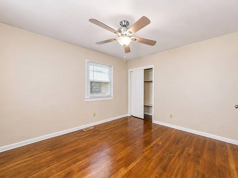 855 Catalina Dr — Photo 8