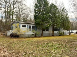 4 Elm Pl, Loudon, NH 03307