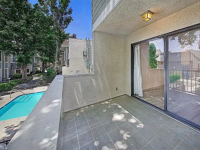 9144 Burnet Ave #32 — Photo 14