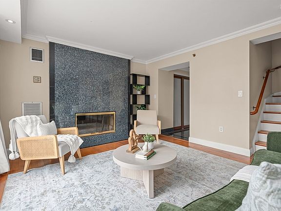 2nd image of 10 Rogers St #Penthouse 19