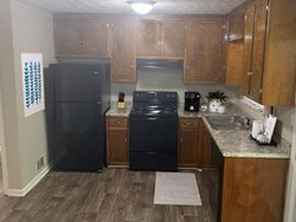 3rd image of 303 Highland Park Dr #E8f7eedf8