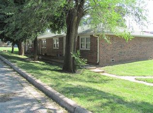 210 W South St, Bolivar, MO 65613