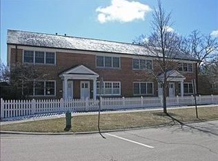 530 Wayland Ave #END, Kenilworth, IL