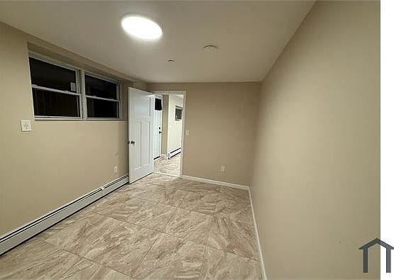 5th image of 286 Lake Ave Floor 2