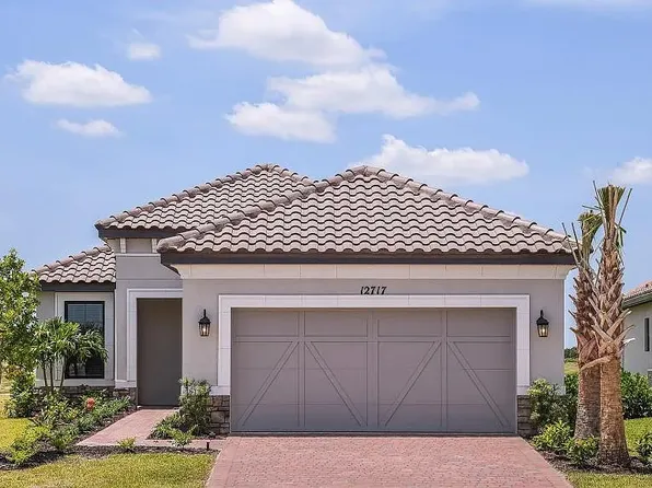 12717 SW Ambra St, Port Saint Lucie, FL 34987