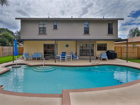 5th image of 15542 Timberline Dr