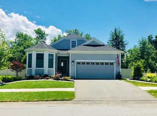 15 Eagles Ln, Cohoes, NY 12047