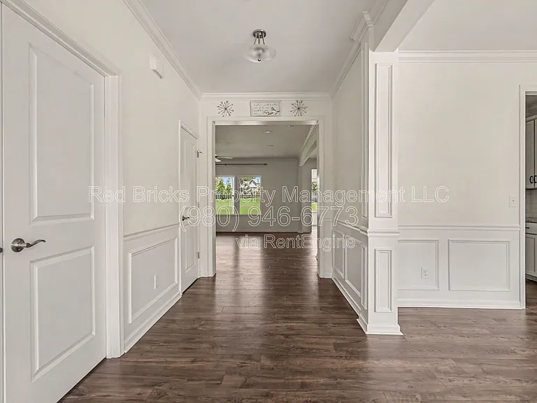 7650 Fenn Way — Photo 7