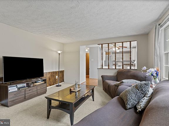 3rd image of 7203 Main Falls Cir