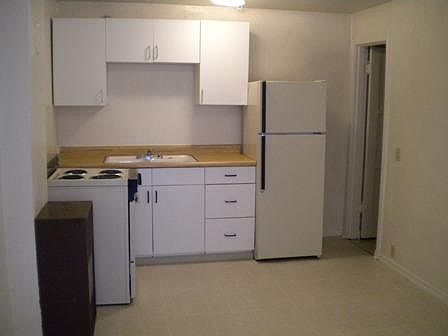 2nd image of 114 N Mission St APT 8