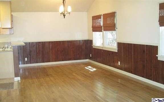 2nd image of 10237 Sunland Blvd