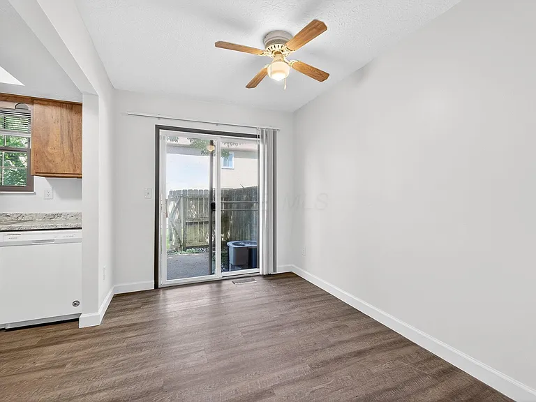 6477 Brookedge Ct — Photo 12