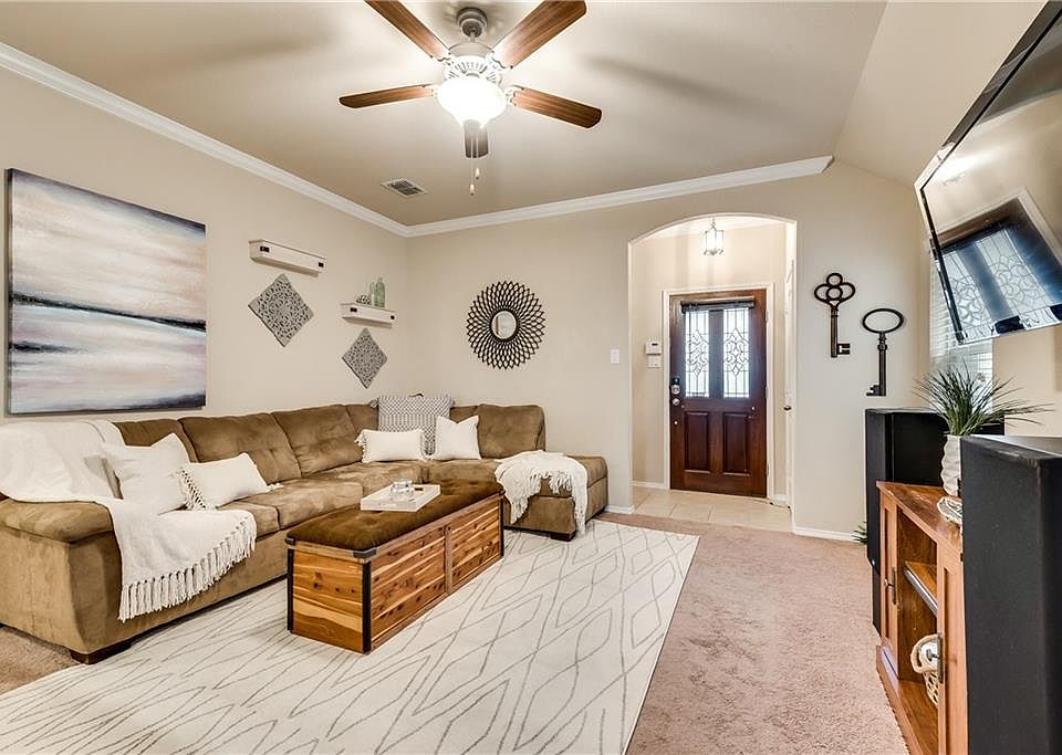 1st image of 12260 Walden Wood Dr