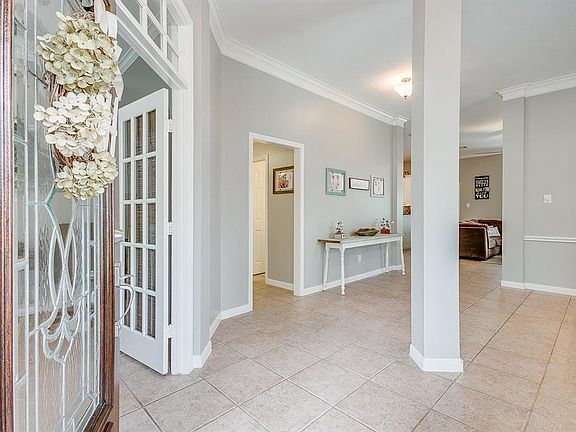 3rd image of 4802 Sundance Hollow Ln