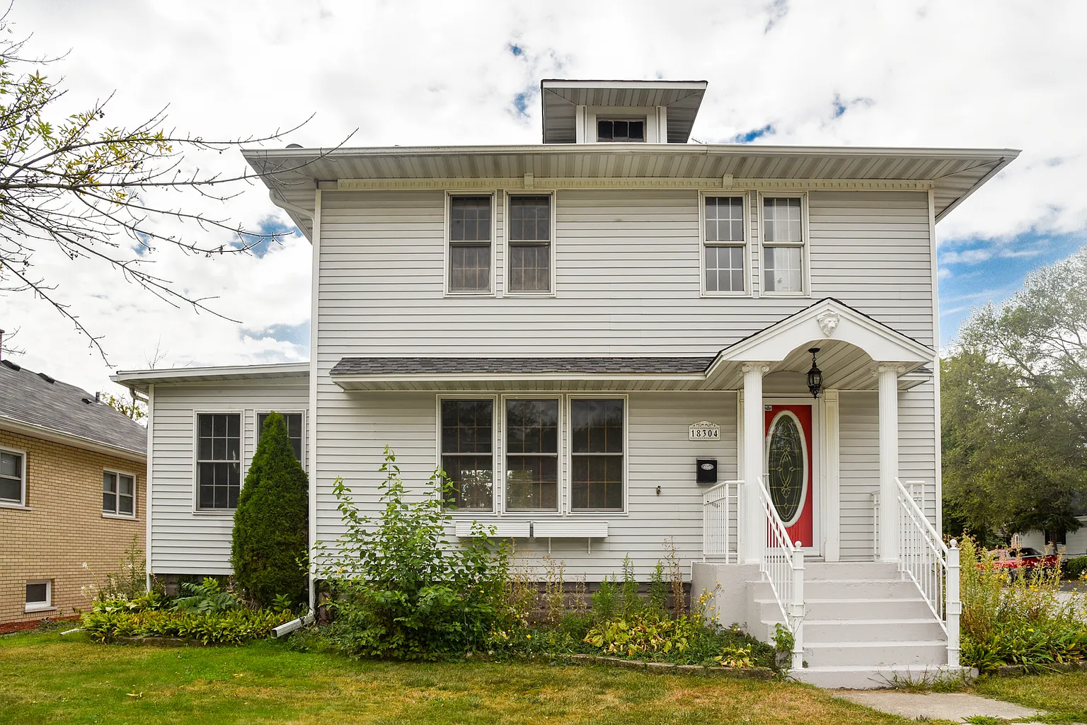 18304 Burnham Ave photo 1