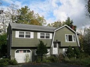 2 Vivian Plz, Newton, NJ 07860