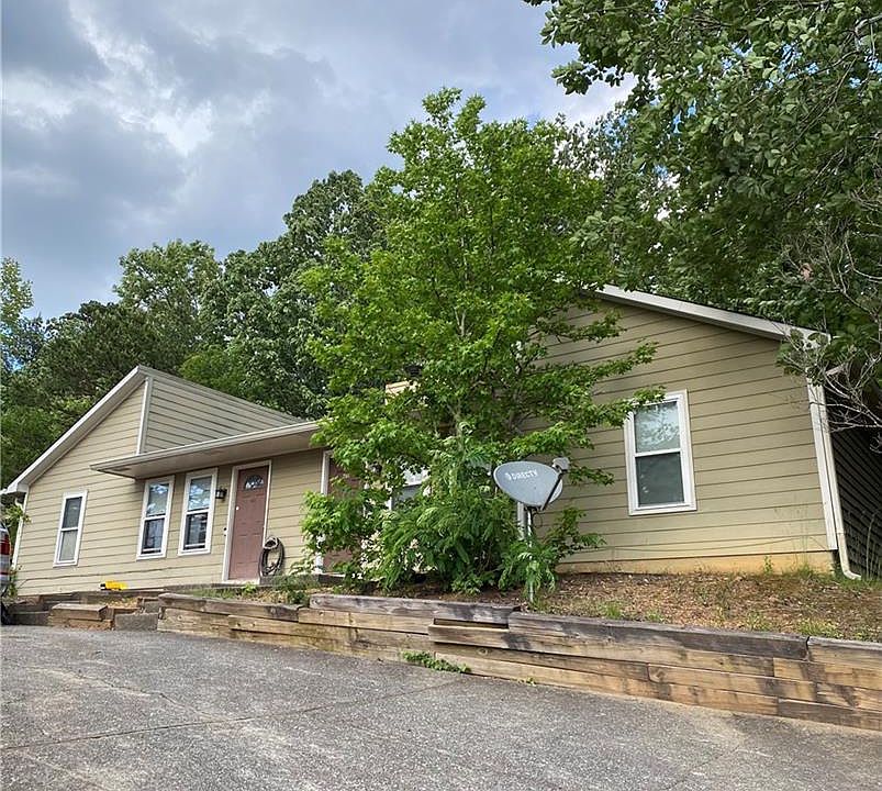 1st image of 784-786 Barnes Mill Trce