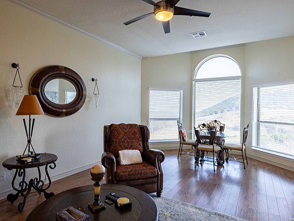 4th image of 20 Tapatio Dr E #305