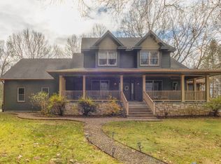 9275 Highland View Dr, Kalamazoo, MI 49009