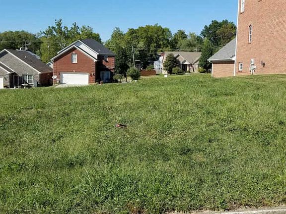 5th image of 103 Whirlaway Dr