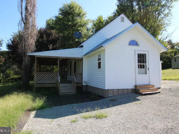 121 House Rock Rd #B, Pequea, PA 17565
