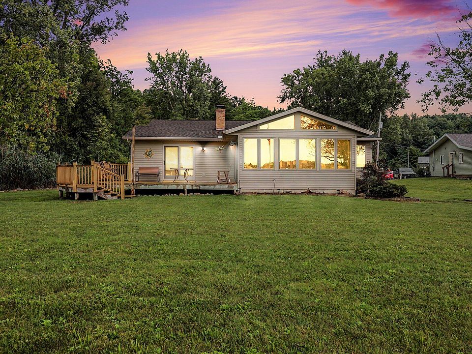 1st image of 8340 Burrows Dr