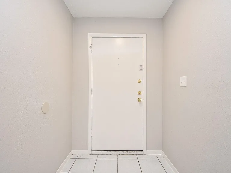 11411 Pepperdine Ln — Photo 5