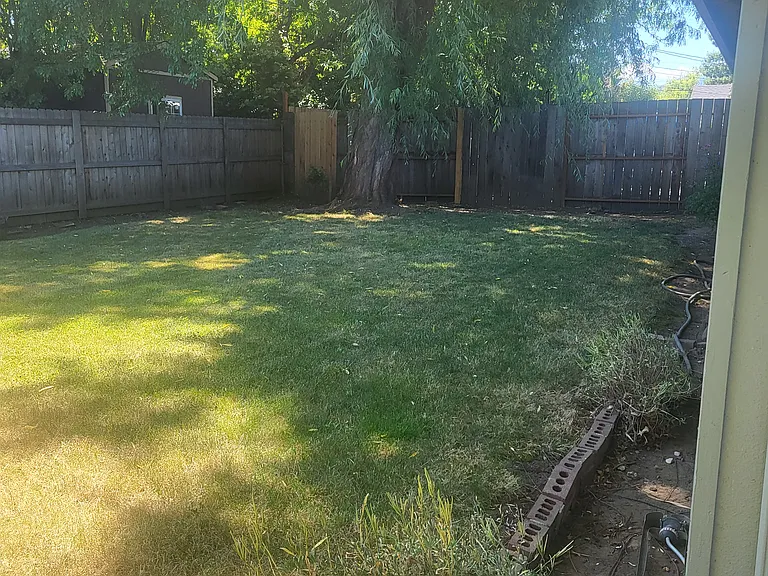 1757 Sheldon Ave — Photo 7