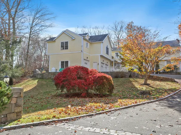 235 West Haviland Lane, Stamford, CT 06903