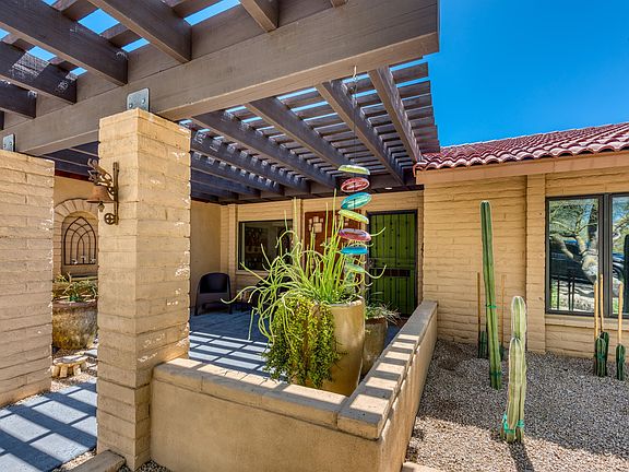 4th image of 8015 E Vista Bonita Dr