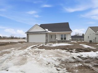 303 Latigo Ln, Garrett, IN 46738