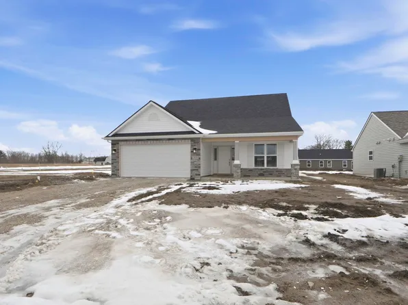 303 Latigo Ln, Garrett, IN 46738