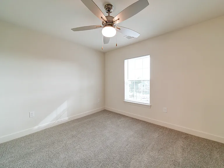 Granite Pointe Apartment Homes — Photo 11