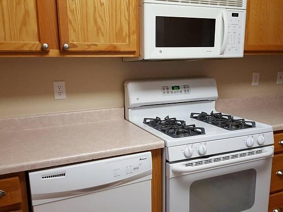 5th image of 40 Cherry Ct