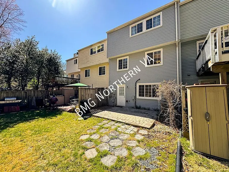 8627 Spring Creek Ct — Photo 36