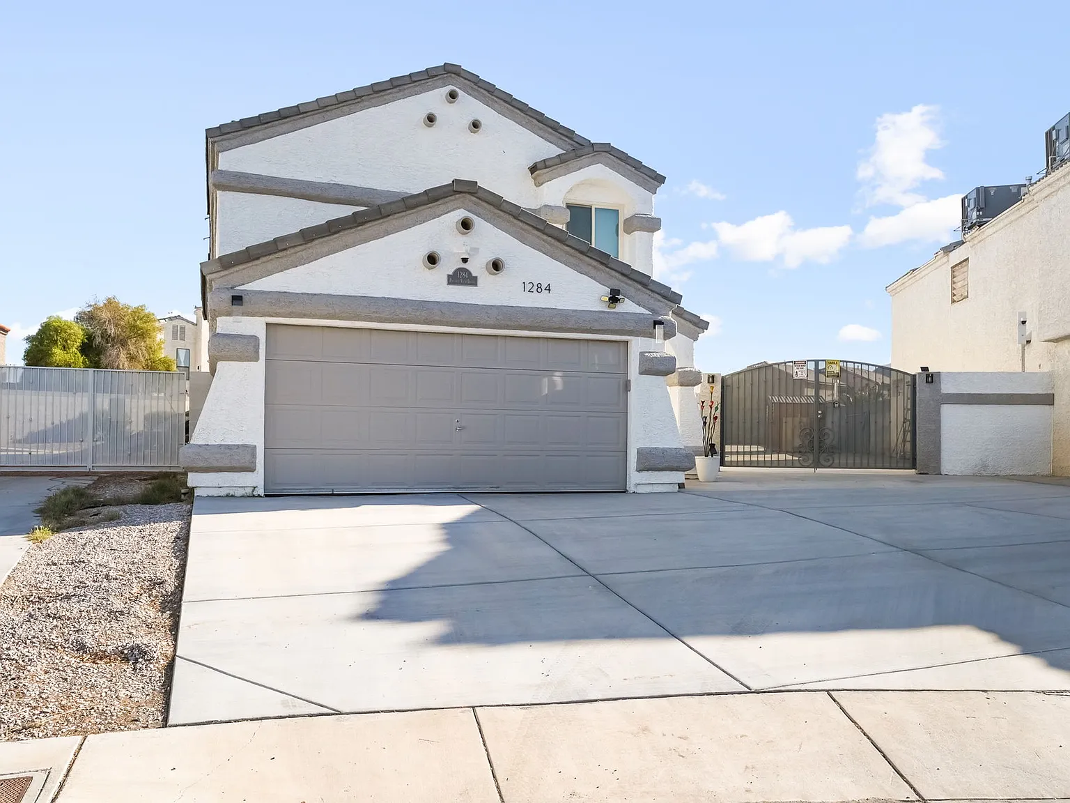 4 bed, 2167 sqft, $2,650 — Photo 3