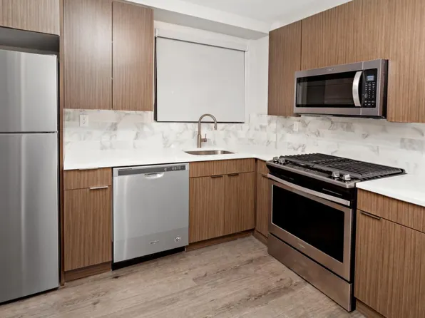 2400 Hudson Terrace image 6 of 31