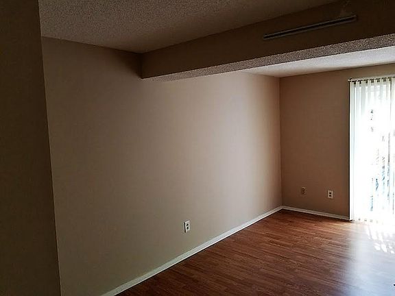 3rd image of 7301 Pebblestone Dr APT C